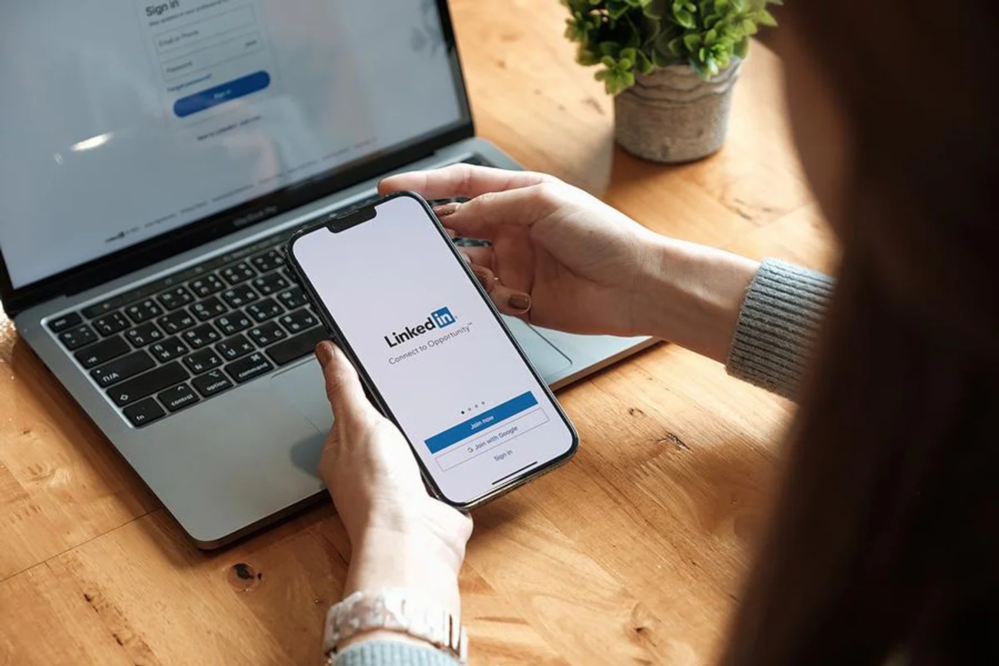 LinkedIn cho sinh viên xây dựng sự nghiệp