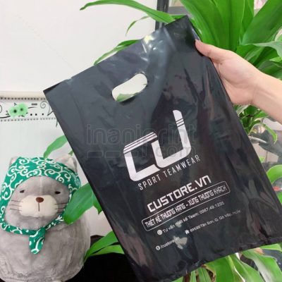 In bao xốp đựng quần áo thể thao