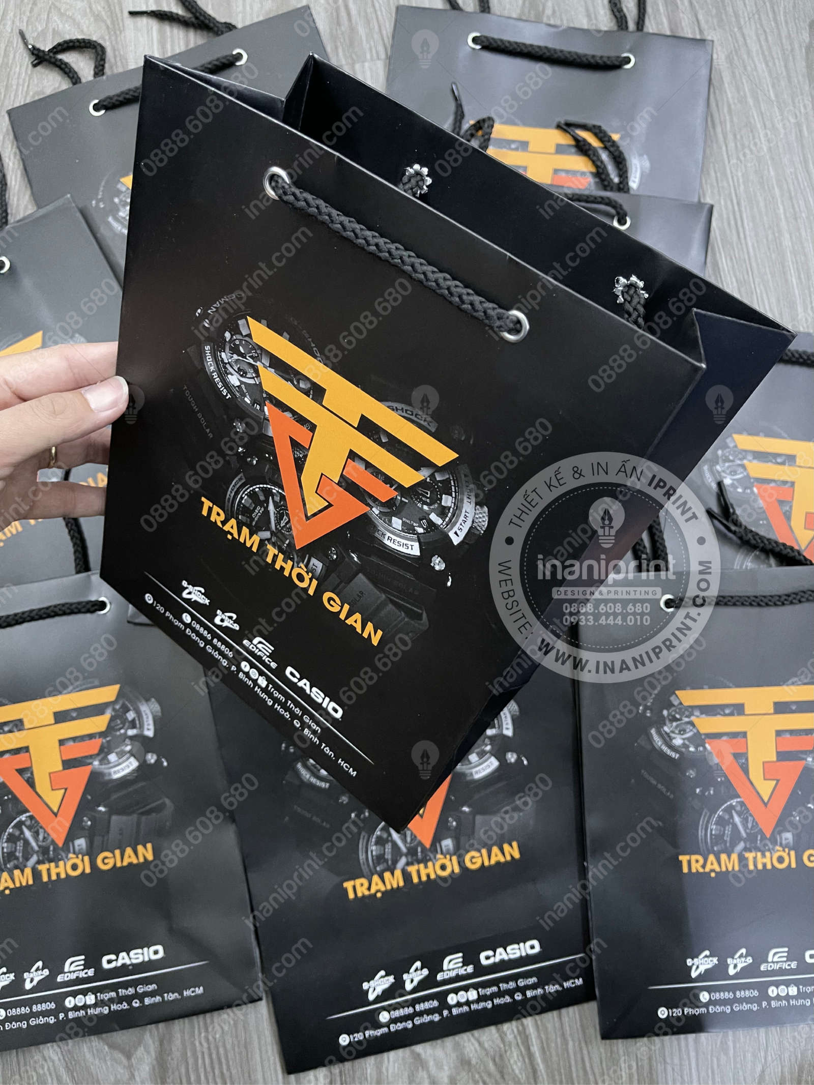 Mẫu Túi Giấy Shop Đồng Hồ, Túi Giấy Shop Đồng Hồ, Túi Xách Giấy Shop Đồng Hồ, Túi Giấy Quảng Cáo Shop Đồng Hồ Đẹp Giá Rẻ - Image 2