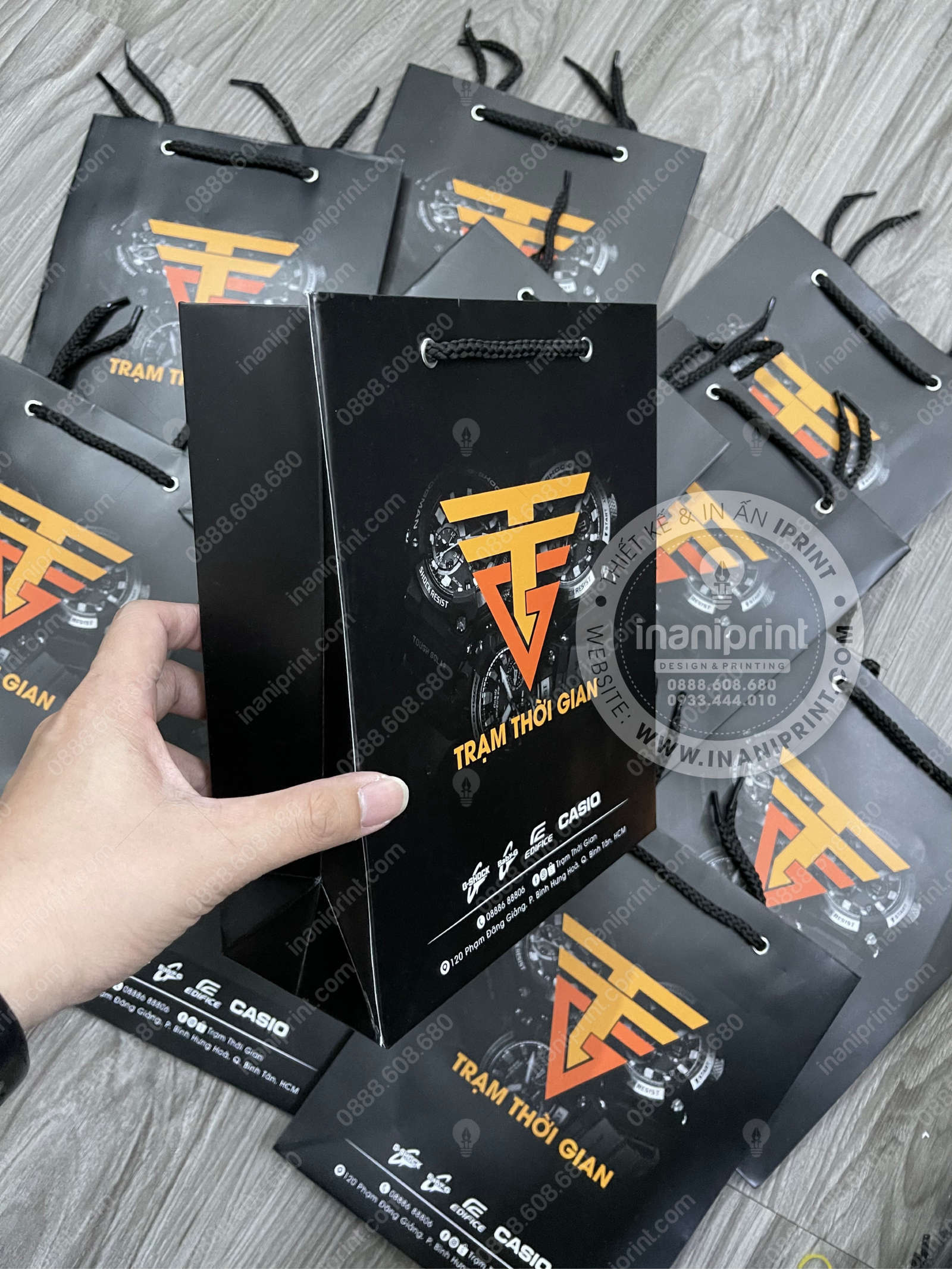 Mẫu Túi Giấy Shop Đồng Hồ, Túi Giấy Shop Đồng Hồ, Túi Xách Giấy Shop Đồng Hồ, Túi Giấy Quảng Cáo Shop Đồng Hồ Đẹp Giá Rẻ - Image 3