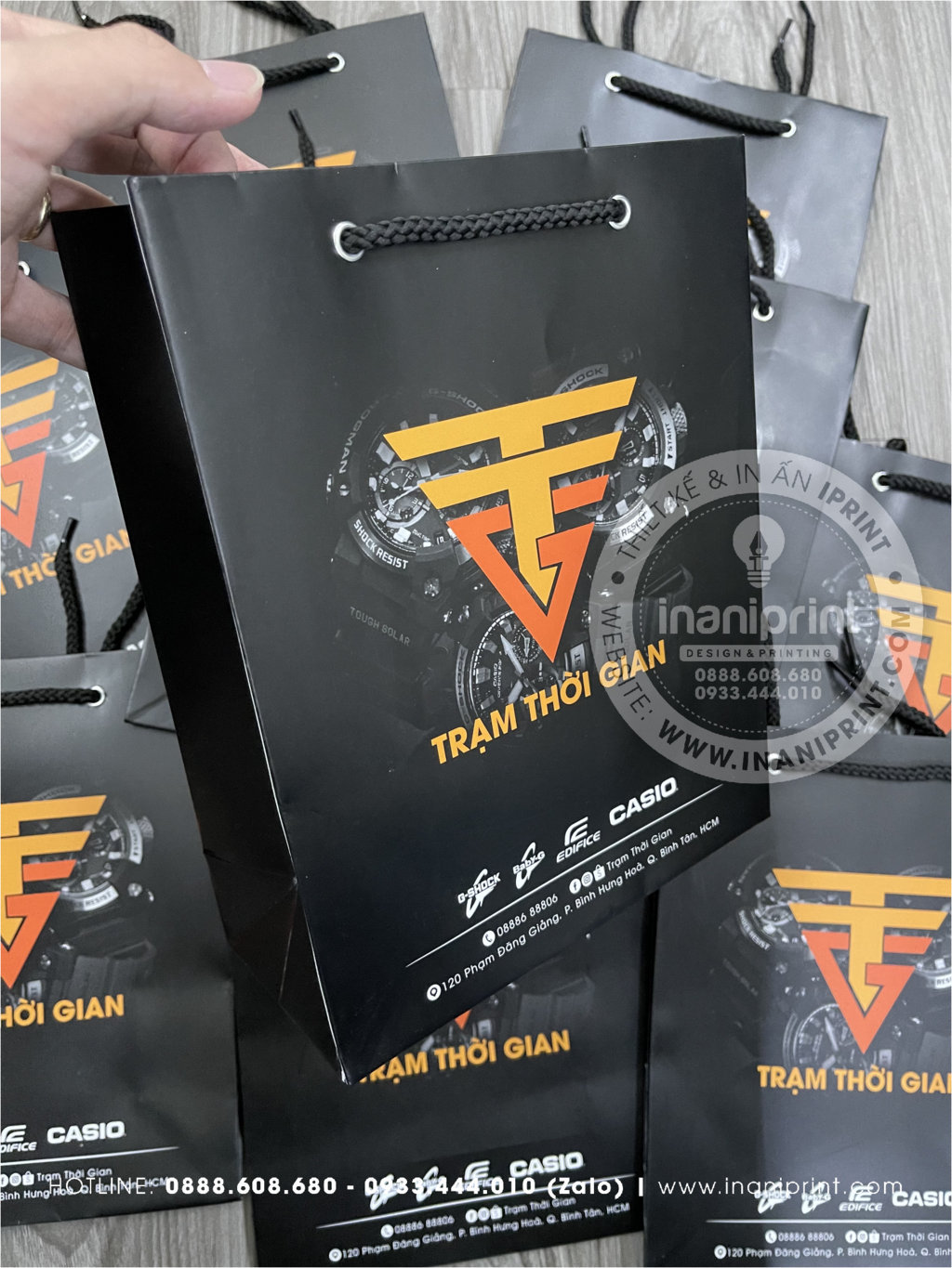 Mẫu Túi Giấy Shop Đồng Hồ, Túi Giấy Shop Đồng Hồ, Túi Xách Giấy Shop Đồng Hồ, Túi Giấy Quảng Cáo Shop Đồng Hồ Đẹp Giá Rẻ