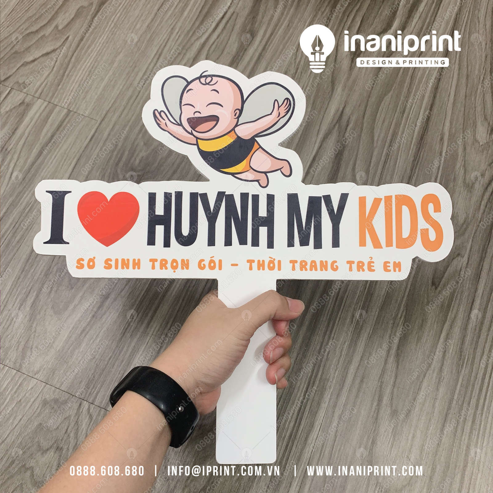 Mẫu Hashtag Cầm Tay Chụp Hình Check In Cho Shop Thời Trang Trẻ Em, Bảng Cầm Tay Chụp Hình Shop Thời Trang Trẻ Em Đẹp Giá Rẻ