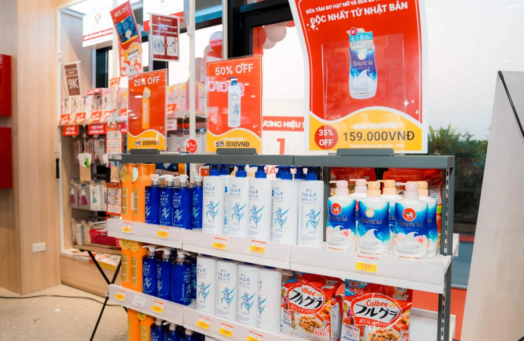 thiết kế POSM bằng canva