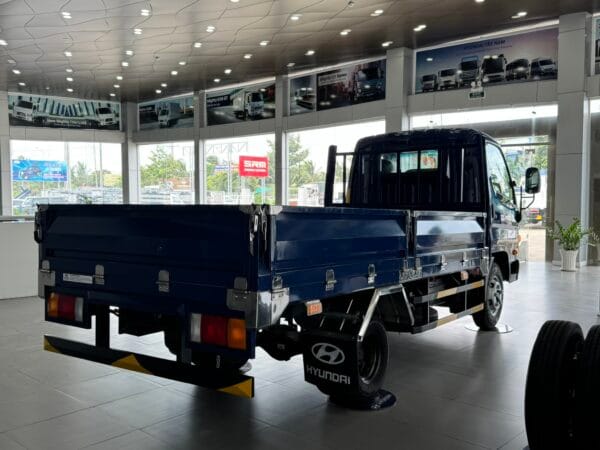 Tổng thể N250 thùng lửng