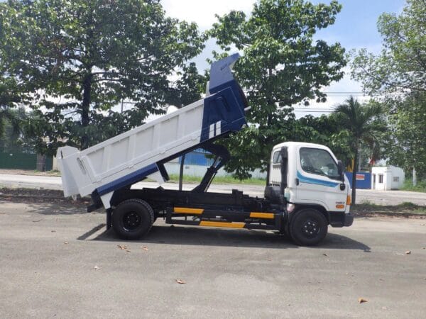 Hyundai Mighty W11S - BEN 6 tấn mở bửng