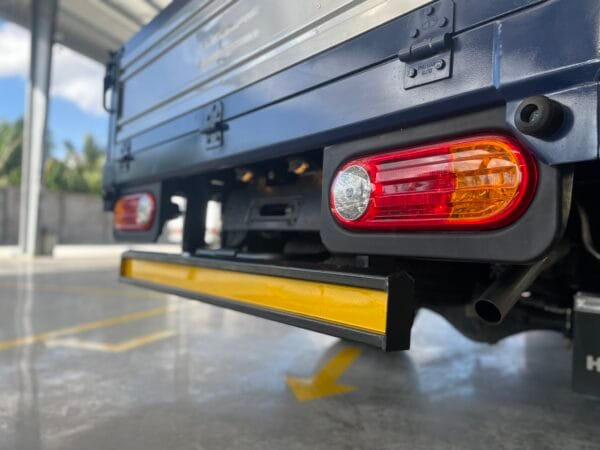 Cảng sau H150 cứng cáp, chắc chắn