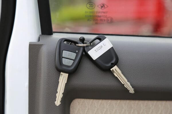 CHÌA KHÓA CƠ TÍCH HỢP NÚT ĐIỀU KHIỂN LOCK CỬA