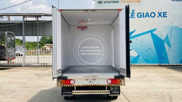 Hyundai New Porter H150 Thùng bảo ôn