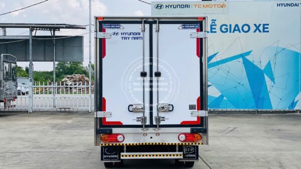 Hyundai New Porter H150 Thùng bảo ôn
