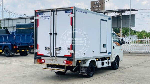 Hyundai New Porter H150 Thùng bảo ôn