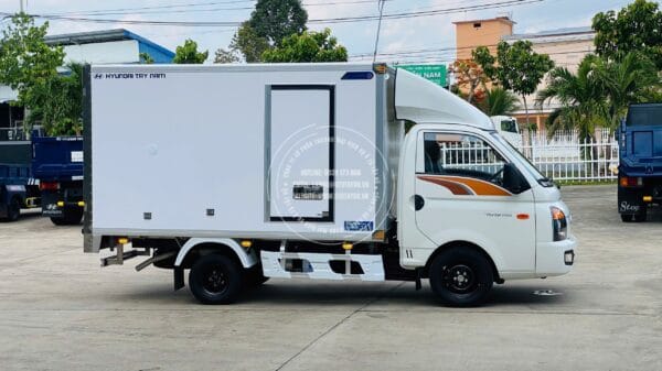 Hyundai New Porter H150 Thùng bảo ôn