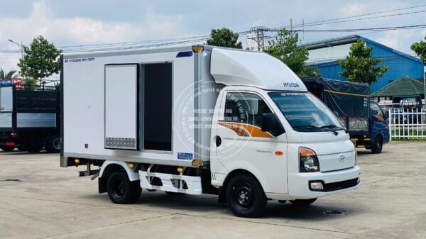 Hyundai New Porter H150 Thùng bảo ôn