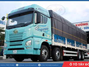 faw-jh6-8x4-370hp-thung-mui-bat