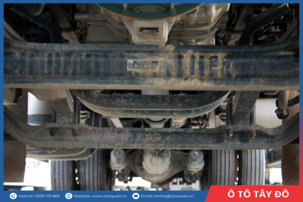 faw-jh6-8x4-370hp-thung-mui-bat