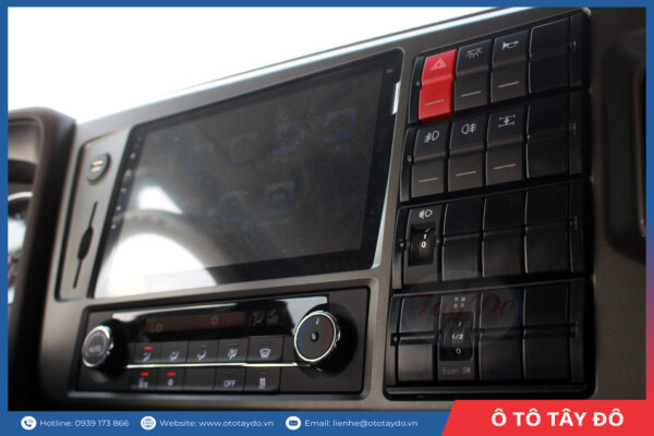 faw-jh6-8x4-370hp-thung-mui-bat