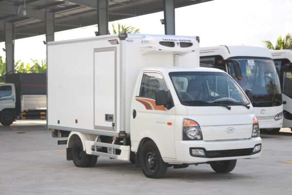 hyundai-new-porter-h150-thung-dong-lanh-quyen-auto