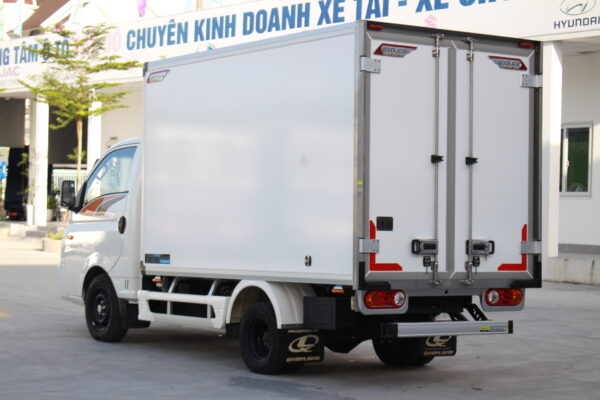 hyundai-new-porter-h150-thung-dong-lanh-quyen-auto