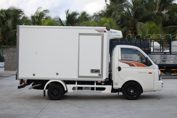 hyundai-new-porter-h150-thung-dong-lanh