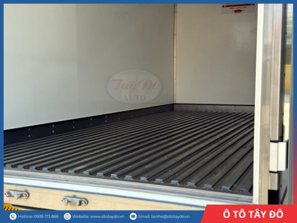 HYUNDAI-MIGHTY-N550LA-THUNG-DONG-LANH-QUYEN-AUTO