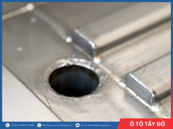 HYUNDAI-MIGHTY-N550LA-THUNG-DONG-LANH-QUYEN-AUTO