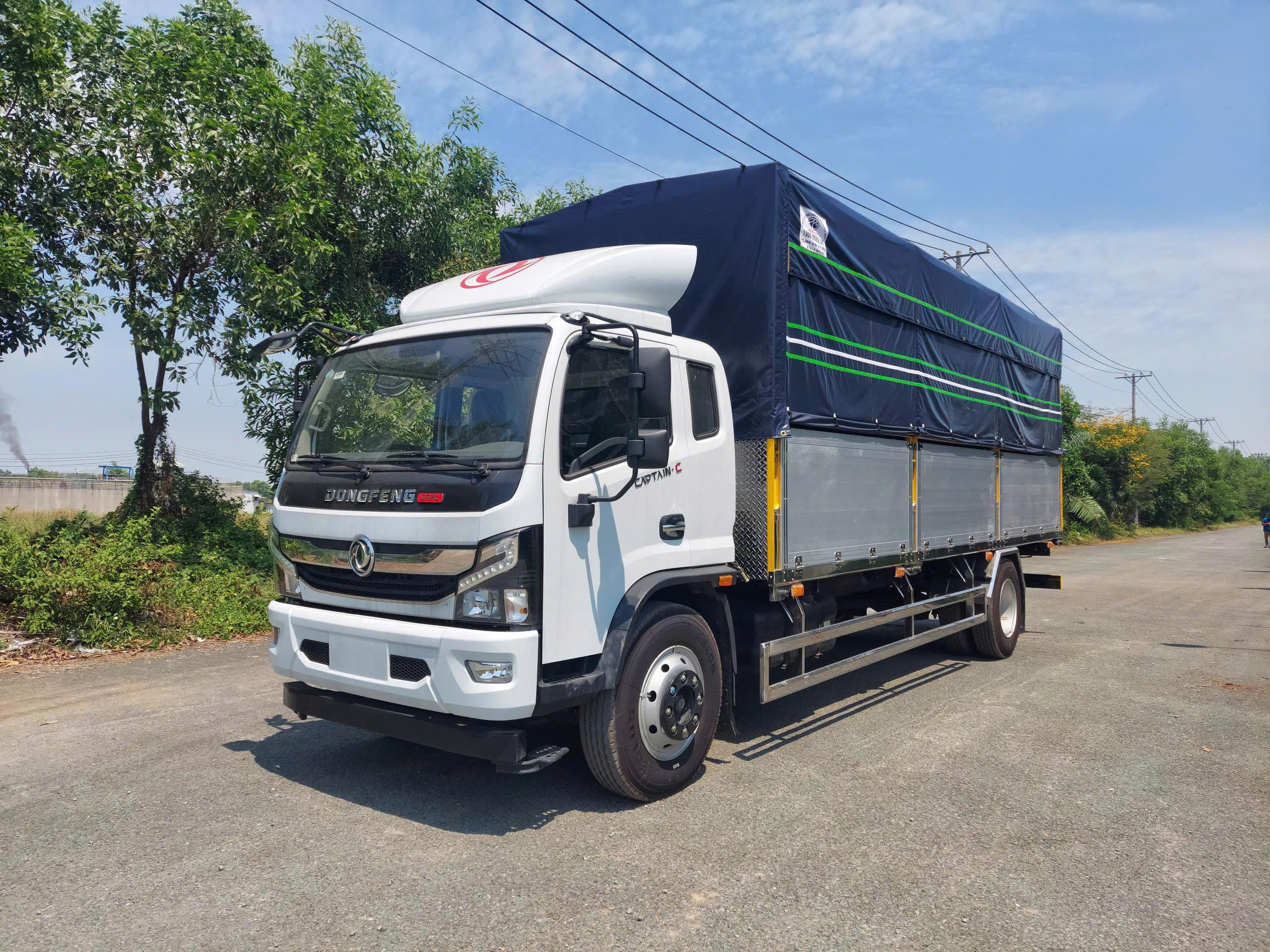 Xe Tải DONGFENG CAPTAIN C Thùng Mui Bạt Bửng Nhôm 9.15 Tấn