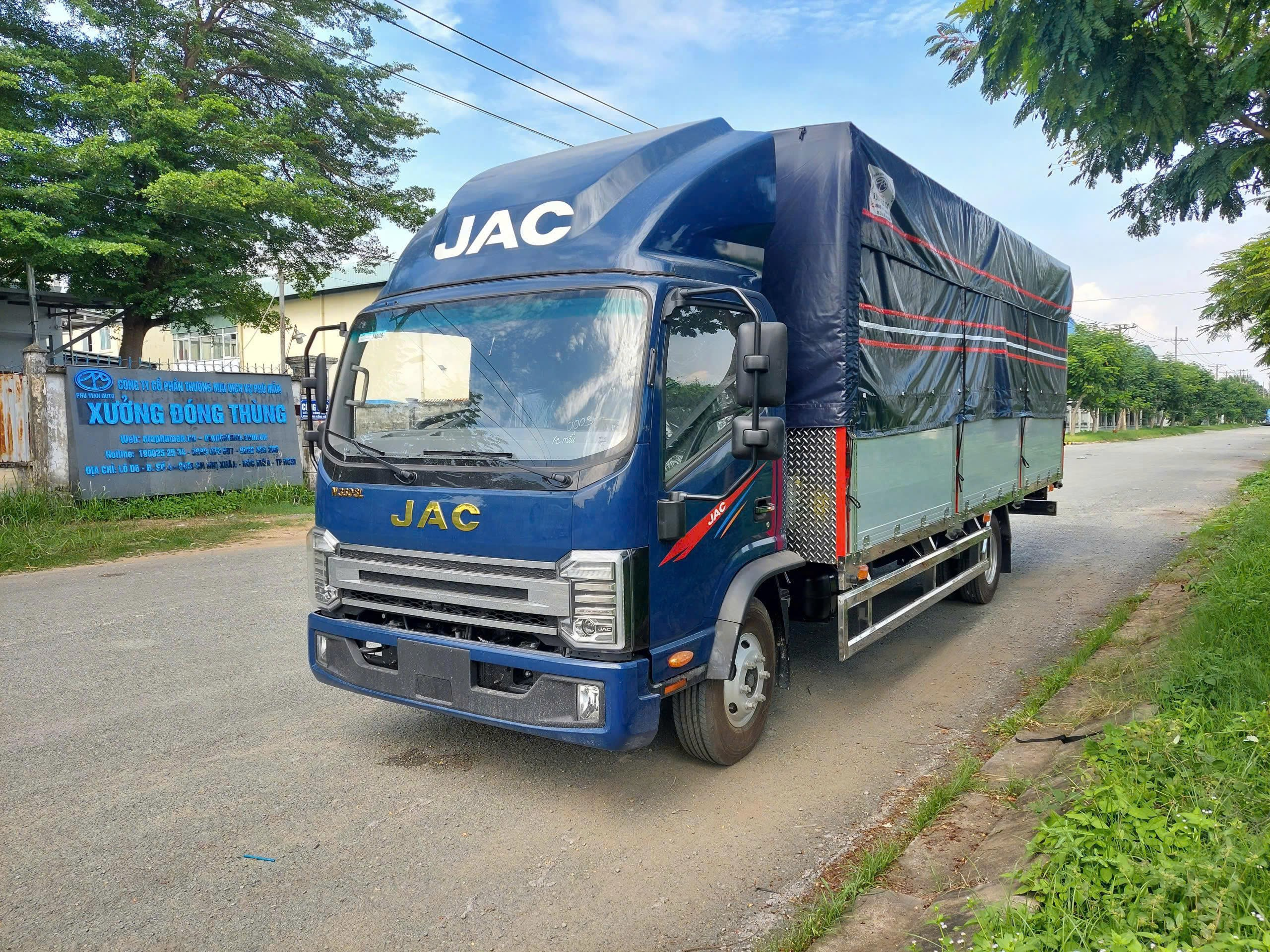Xe Tải JAC N350SL E5 Thùng Mui Bạt Bửng Nhôm – Tải Trọng 3.45 Tấn