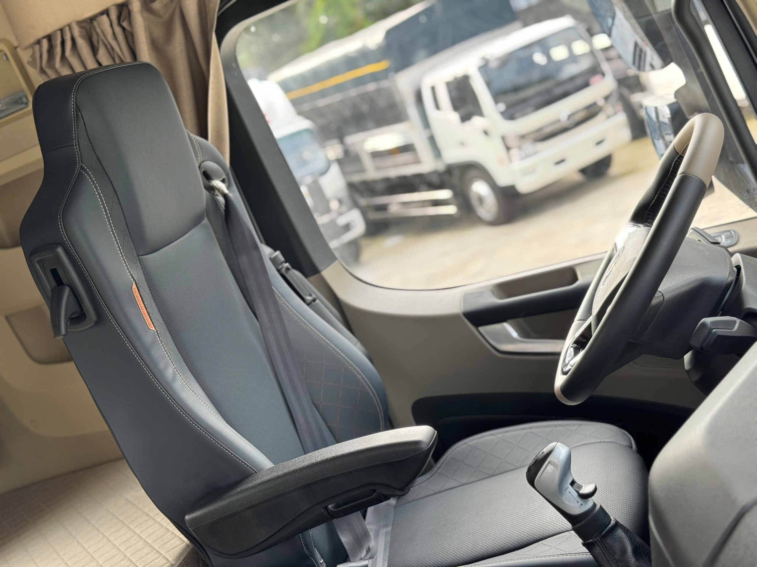 Khung gầm và hệ thống treo SHACMAN X6000