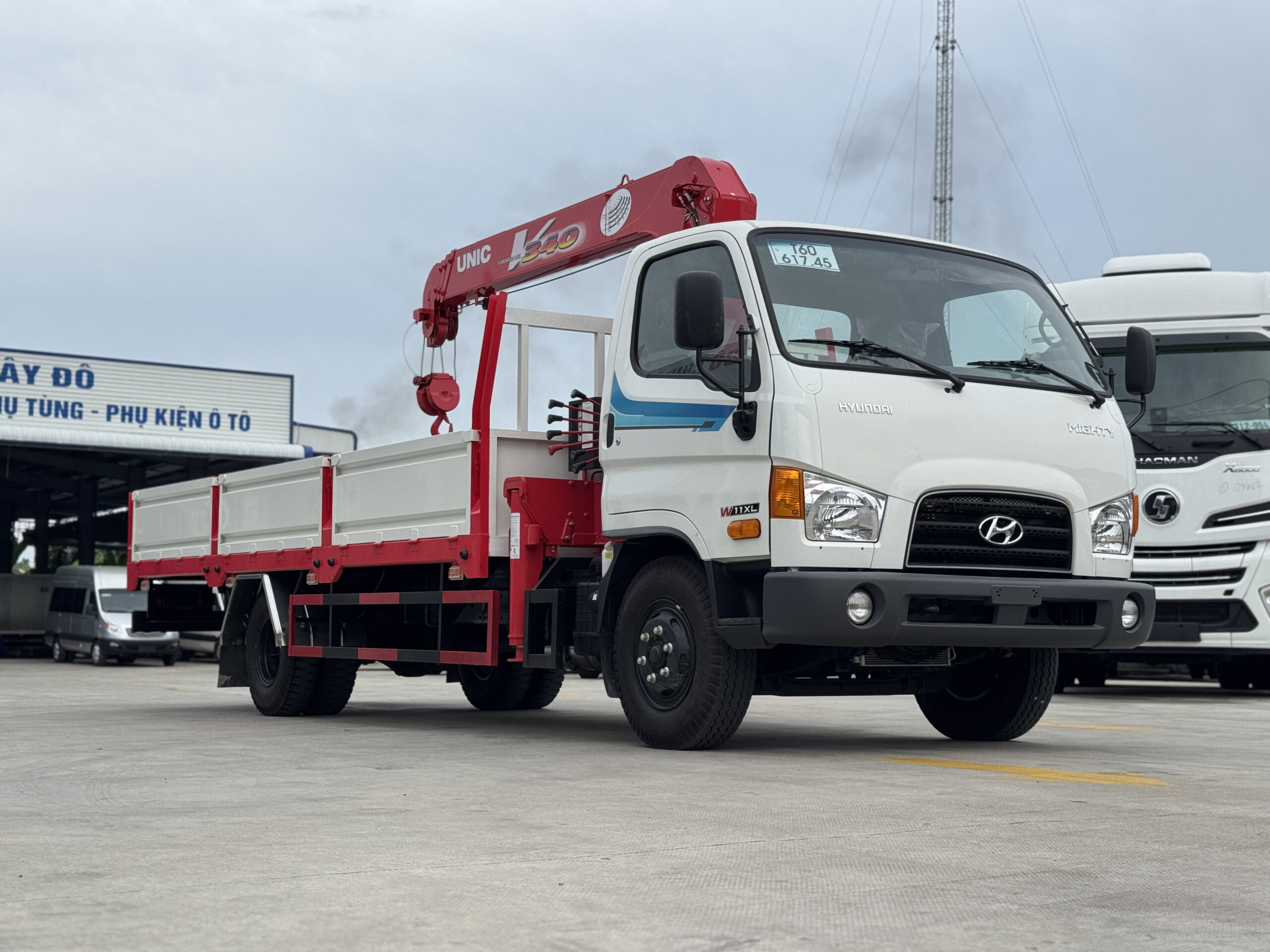 Xe Cẩu Hyundai Mighty W11XL 5 Tấn – Gắn Cẩu UNIC V340 Nhập Khẩu