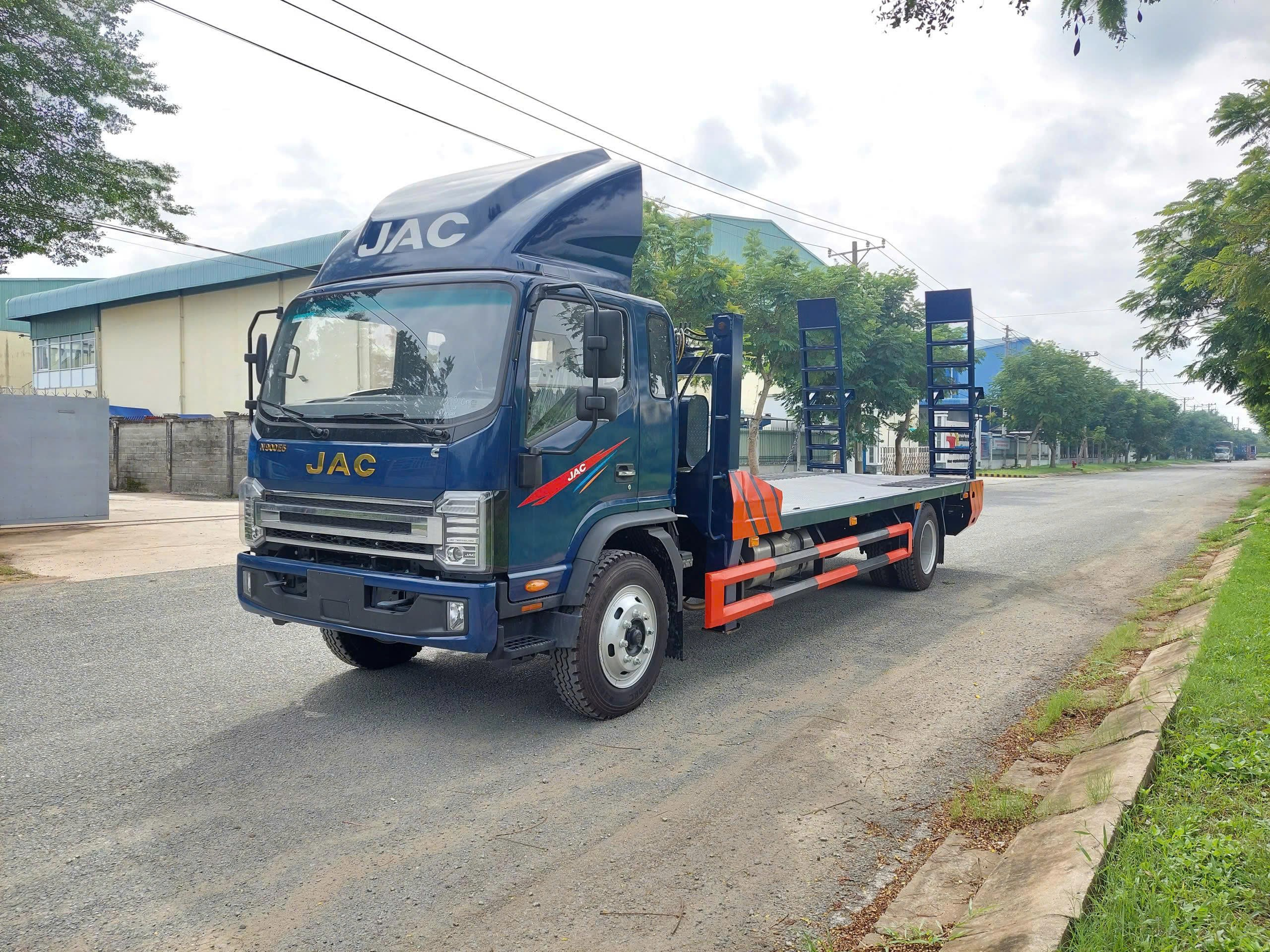 Xe Tải Chuyên Dụng Chở Xe Cơ Giới JAC N900 PLUS E5 – Tải Trọng 8.15 Tấn