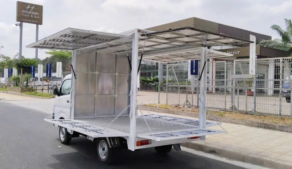 Thùng cánh dơi xe Suzuki Carry mở hoàn toàn