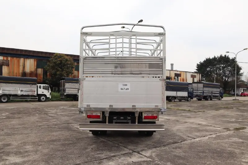 Xe tải Dongvang NS700 phía sau