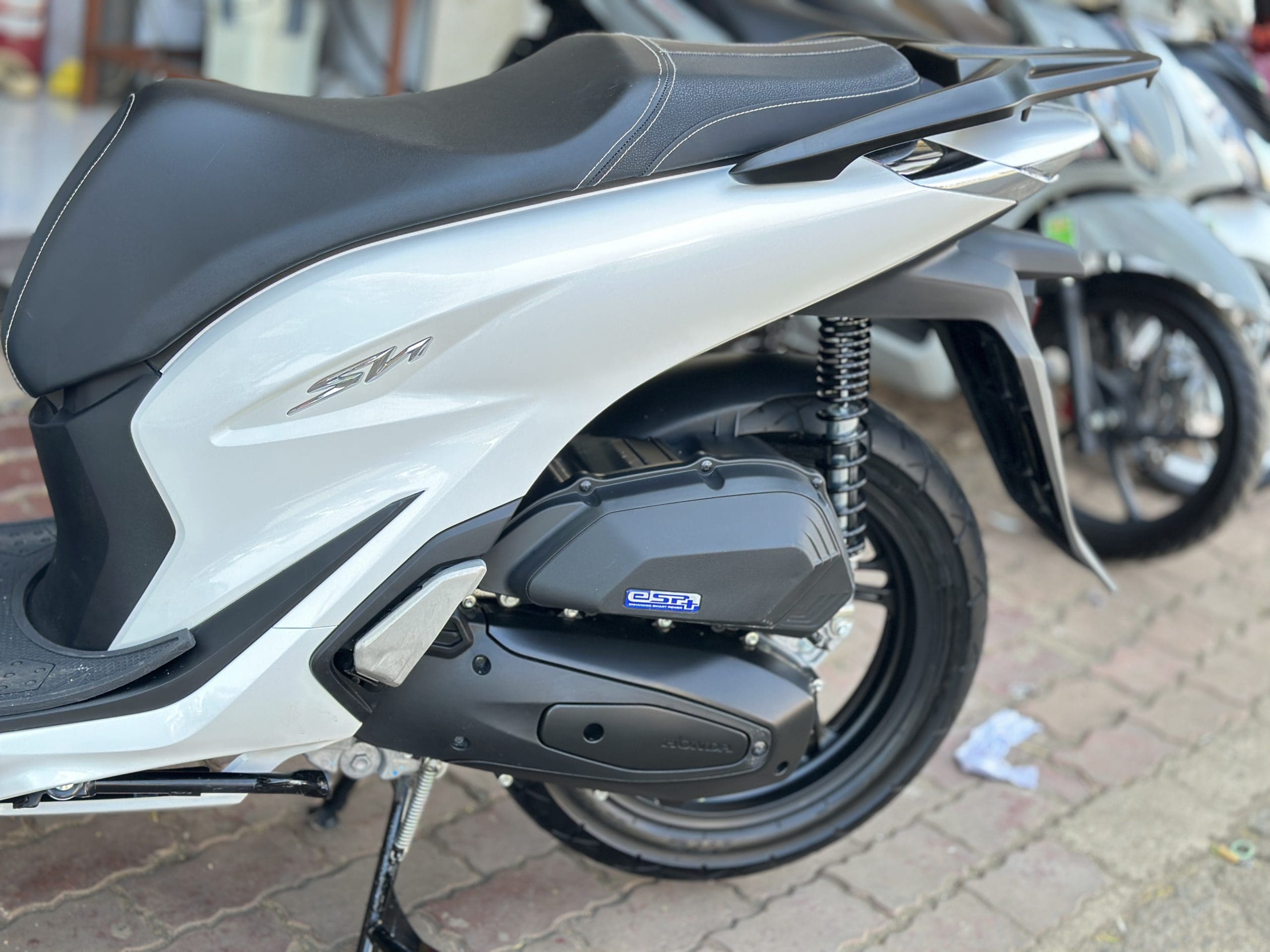 Sh 2024 Trắng Đen Địa Chỉ Bán SH Uy Tín Tại Buôn Ma Thuột, Đắk Lắk – Giá Tốt