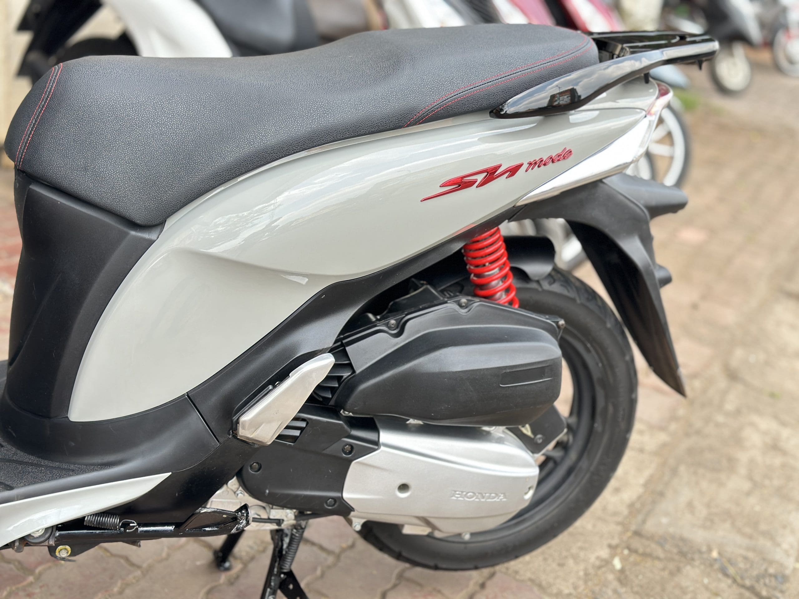 SH Mode 2016 Xám Xi Măng Mua Bán Xe SH Mode Cũ Giá Tốt – Uy Tín, Chất Lượng, Trả Góp