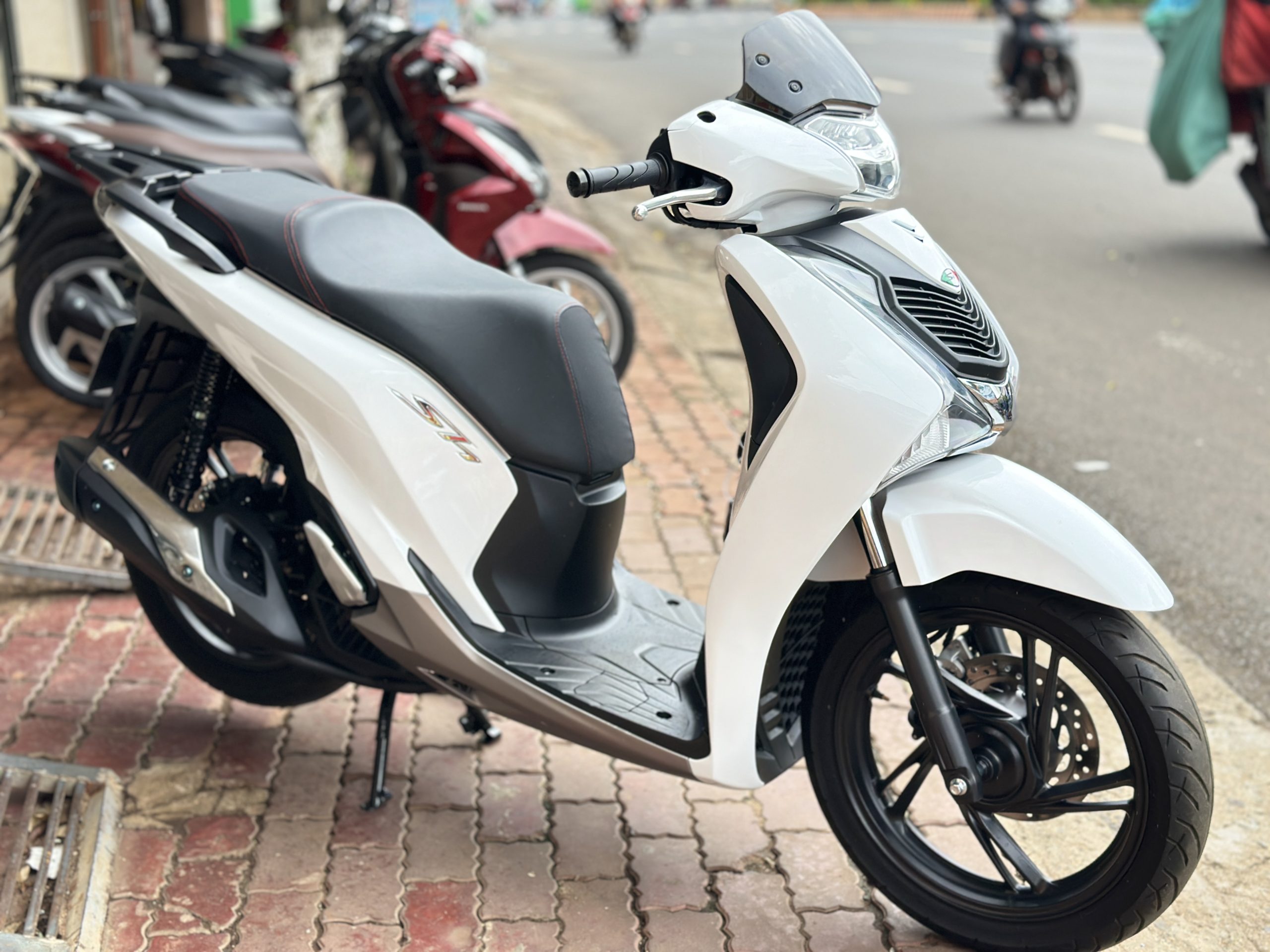 Sh 2019 Sporty Trắng Đen Bán SH 2019 Buôn Ma Thuột, Đăk Lăk: Giá Xe Cũ