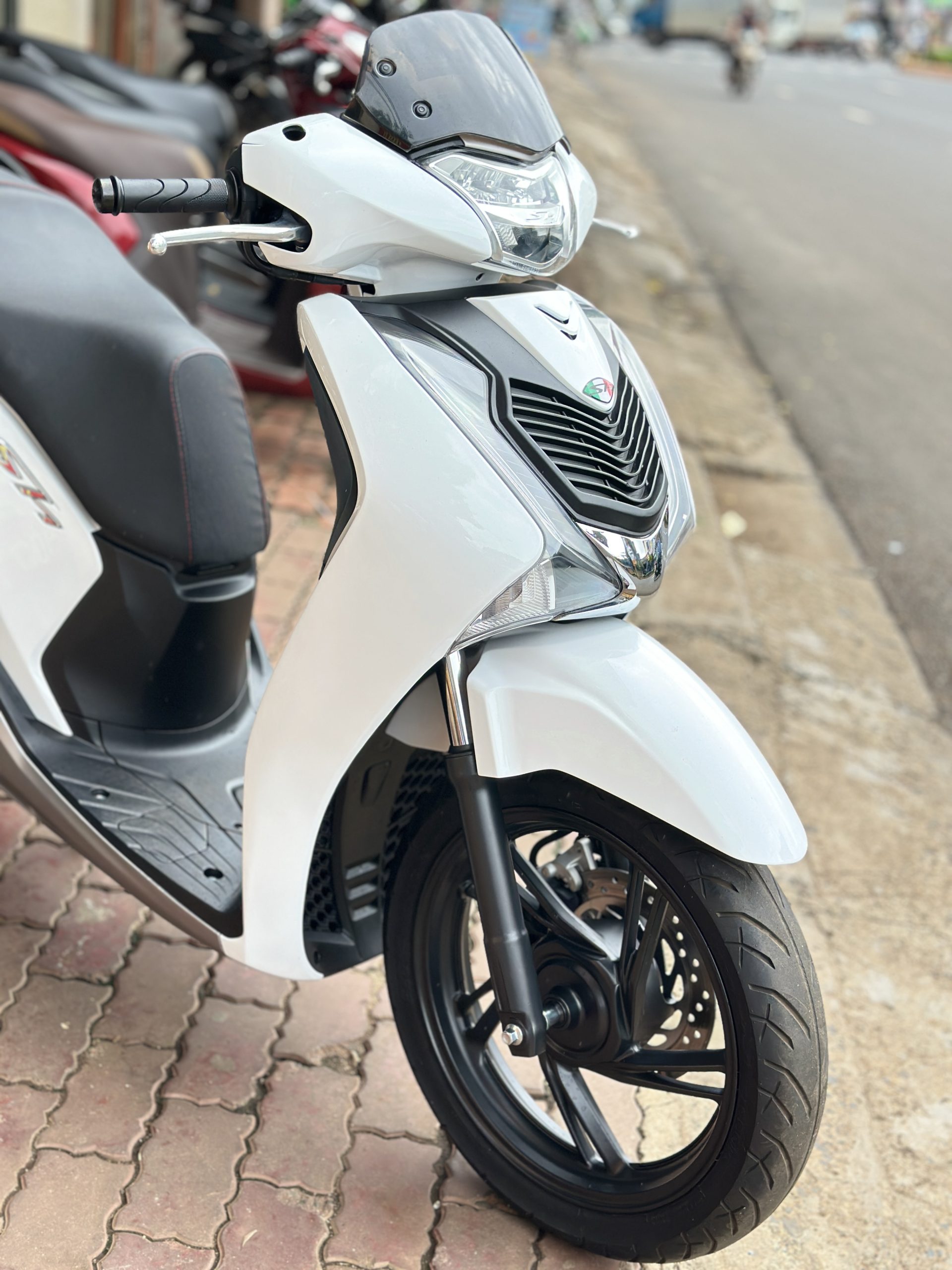 Sh 2019 Sporty Trắng Đen Bán SH 2019 Buôn Ma Thuột, Đăk Lăk: Giá Xe Cũ