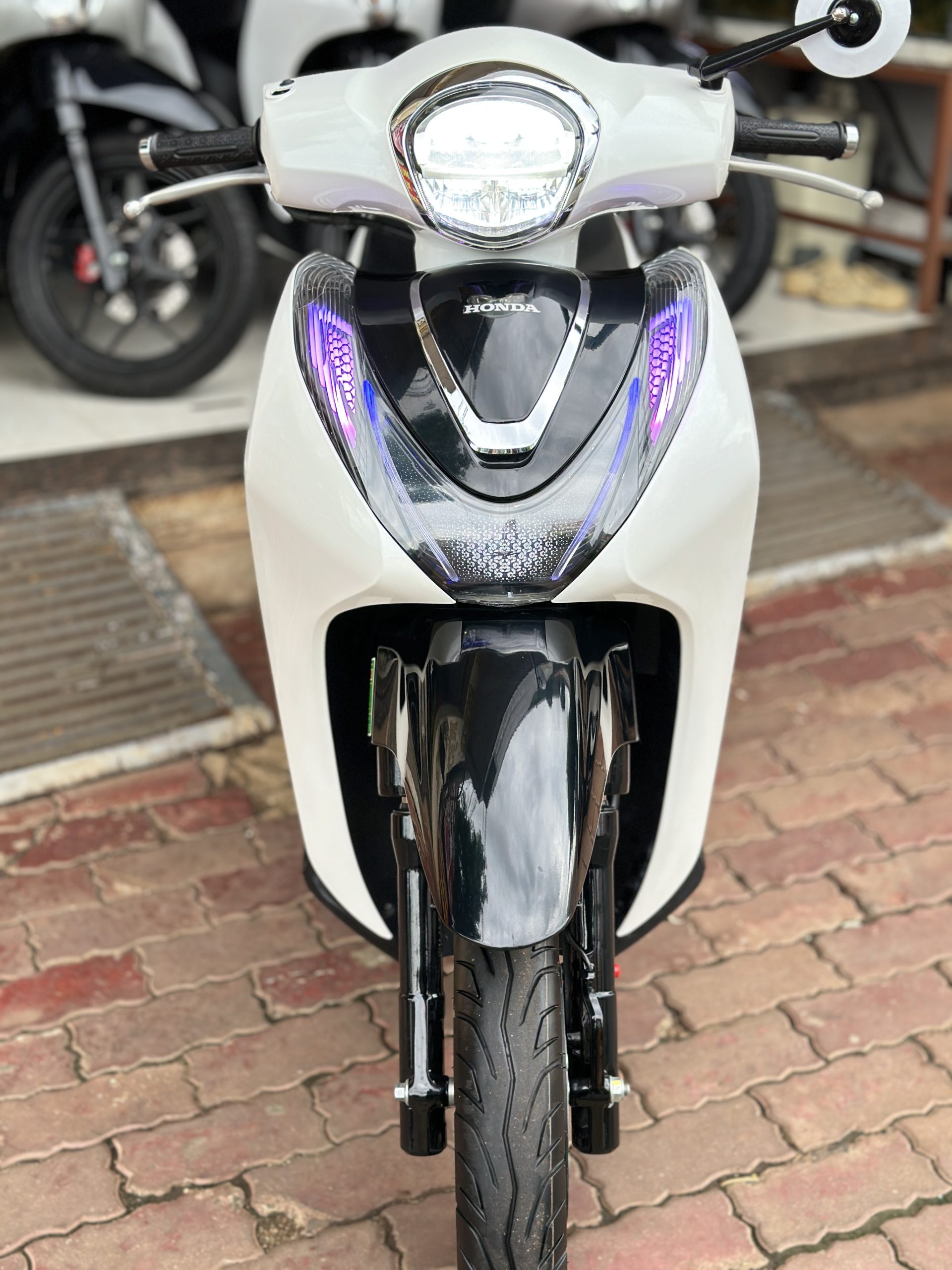 Sh Mode 2022 Phanh ABS Tìm địa chỉ bán SH Mode Buôn Ma Thuột, Đăk Lăk