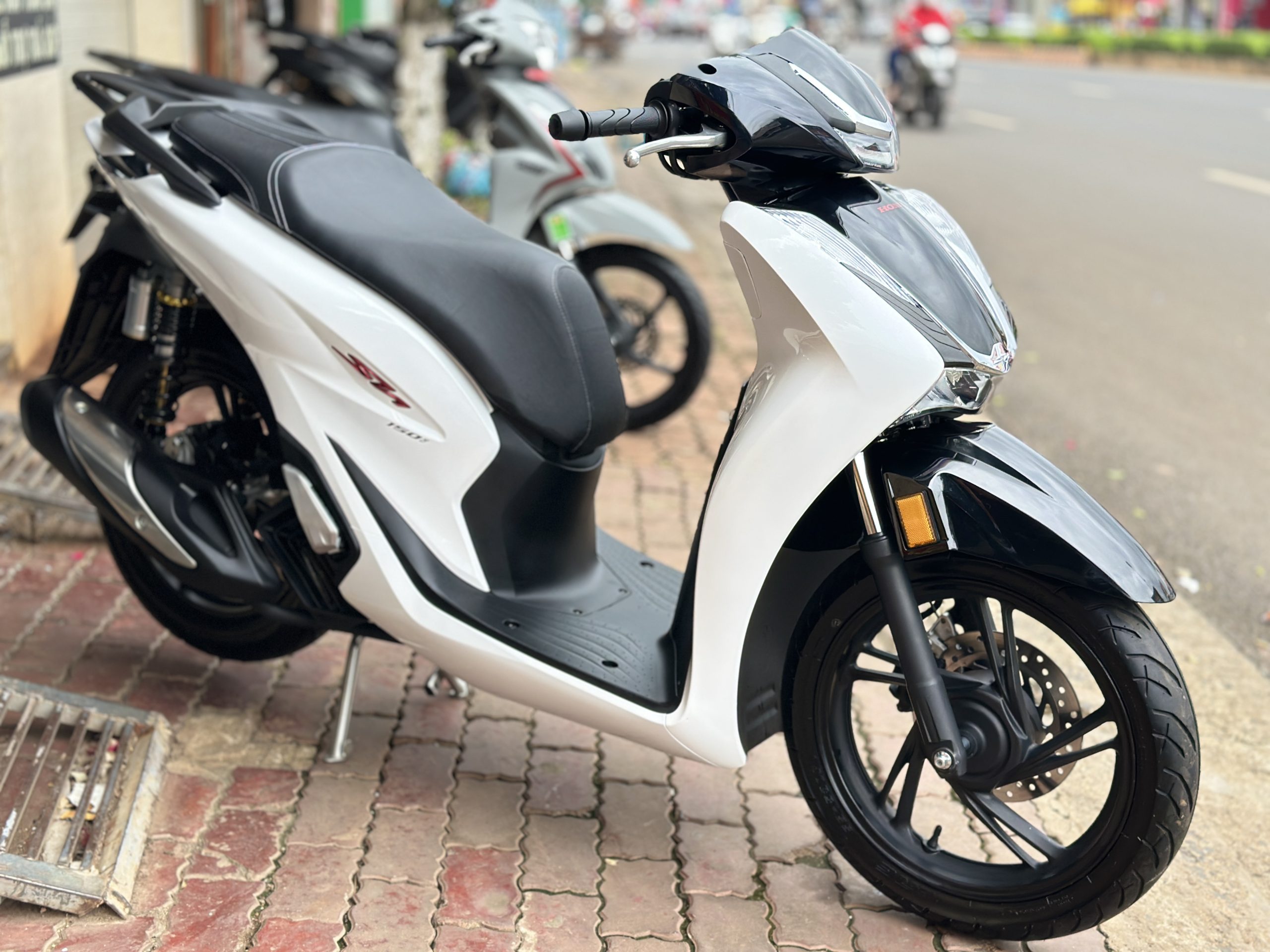 SH 125 PHANH ABS Mua xe SH cũ tại Đắk Lắk – Xe đẹp, giá tốt, thủ tục nhanh