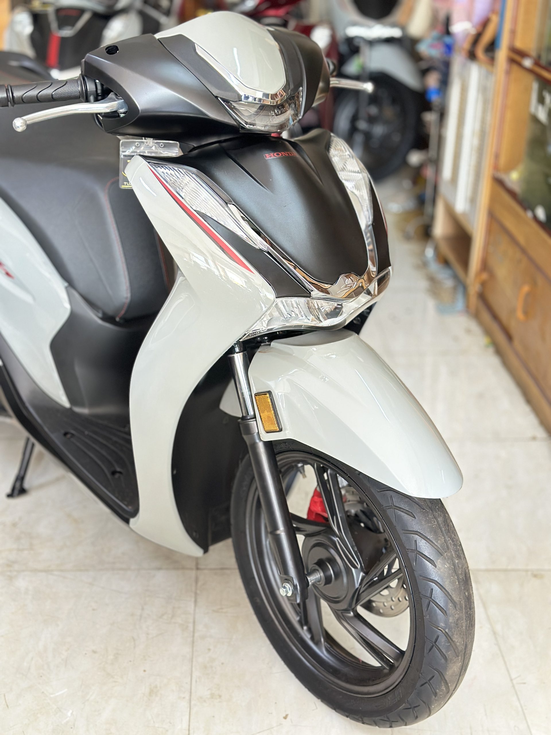 SH 2022 XÁM XI MĂNG Cửa hàng mua bán xe Vario cũ – Giá tốt Đắk Lắk