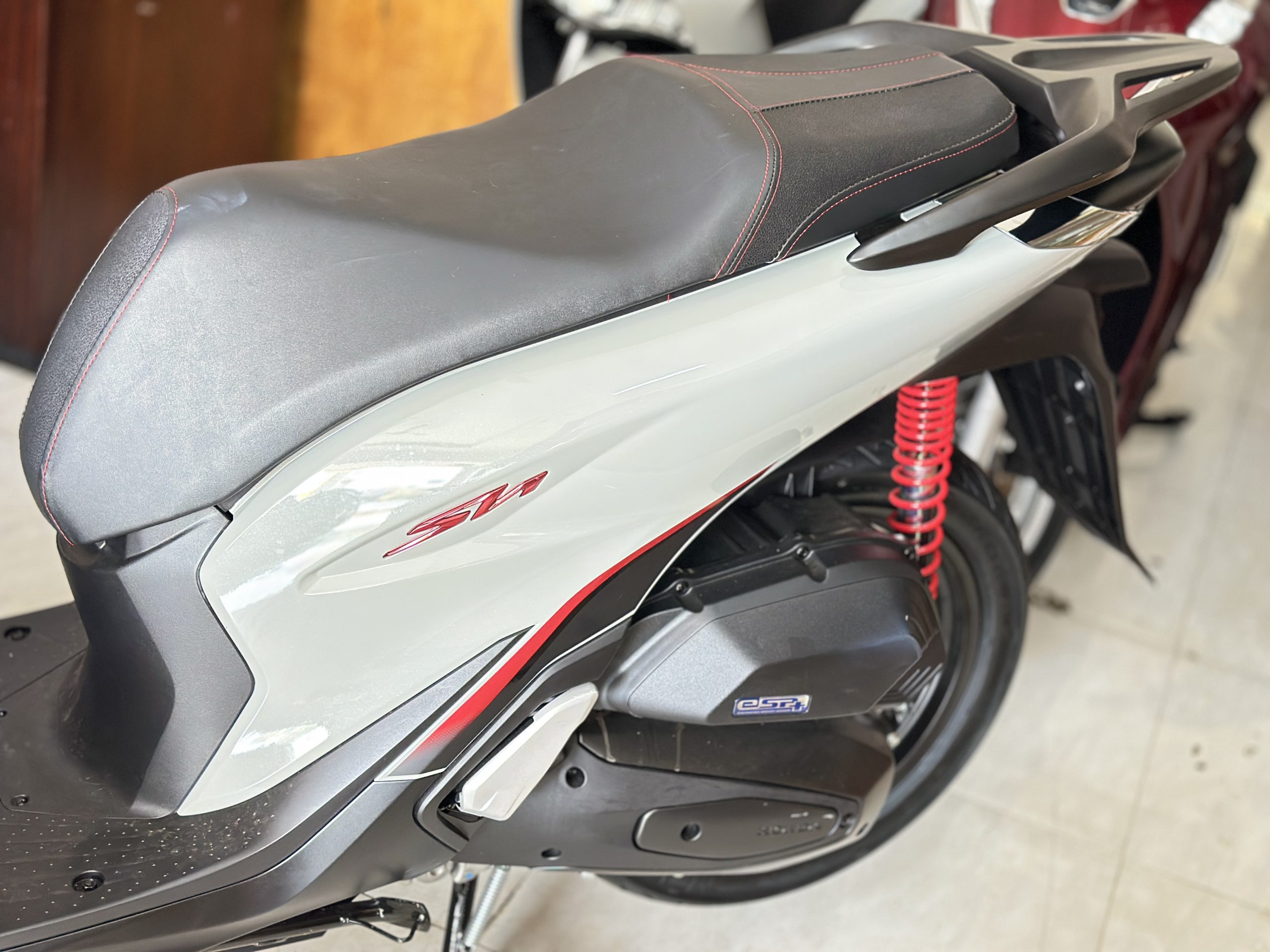 SH 2022 XÁM XI MĂNG Cửa hàng mua bán xe Vario cũ – Giá tốt Đắk Lắk