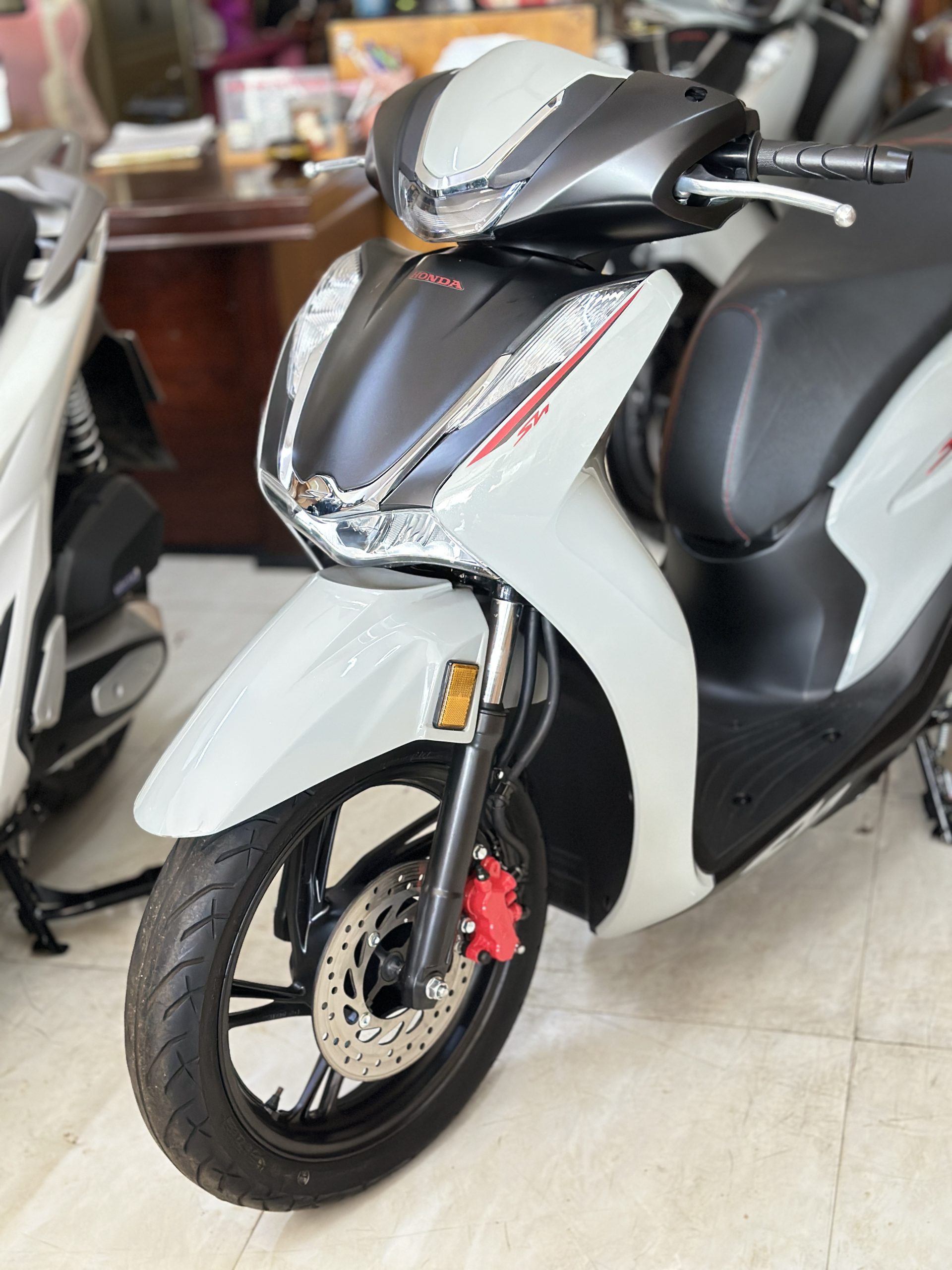 SH 2022 XÁM XI MĂNG Cửa hàng mua bán xe Vario cũ – Giá tốt Đắk Lắk