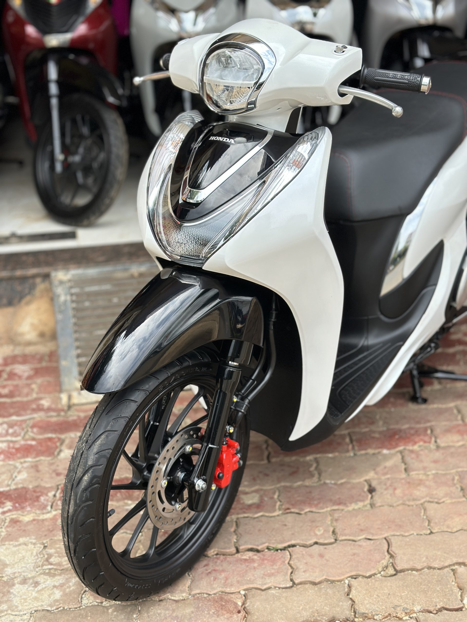 SH MODE 2022 TRẮNG ĐEN Cửa Hàng Trả Góp SH Mode Cũ Mới Đắk Lắk - Giá Rẻ