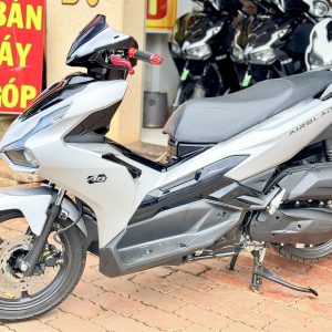 Air Blade 125 4 van cũ toàn thân bên hông tại Xe Tuấn Đạt