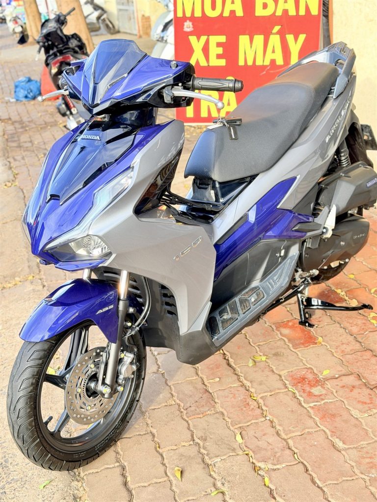 Honda Air Blade 160cc 2025 mới đi 3.000km tại Xe Tuấn Đạt