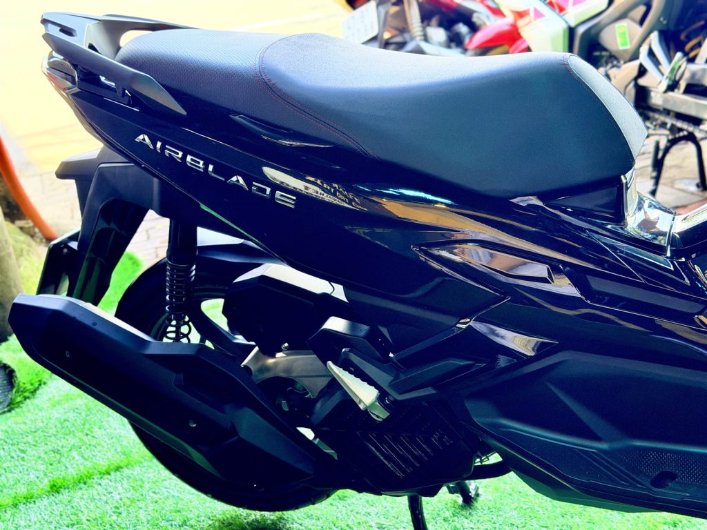 AB 2024 cũ 4 van đen bóng tại Xe Tuấn Đạt Buôn Ma Thuột - ảnh 9