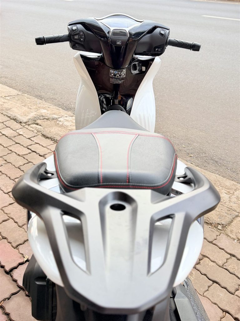 SH 125i 2023 cũ màu trắng đen tại Xe Tuấn Đạt Buôn Ma Thuột - ảnh 12