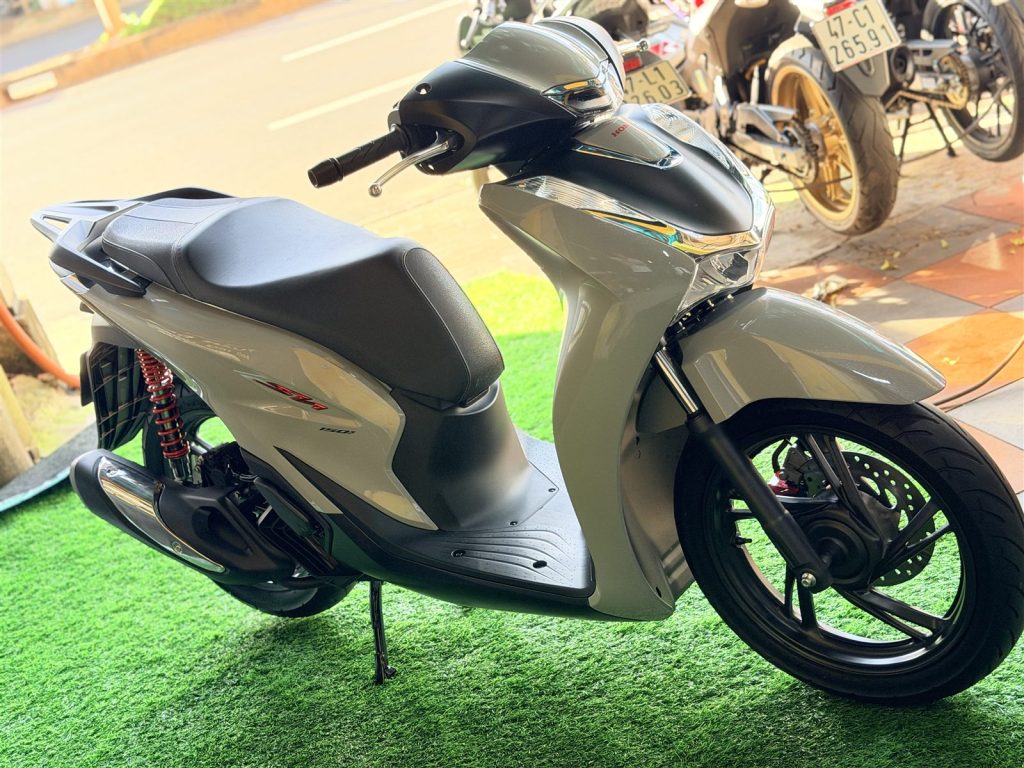 SH 150i cũ đời 2022 phanh ABS màu xám xi măng tại Tuấn Đạt