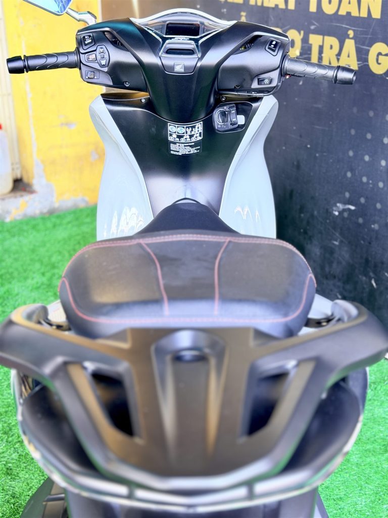 SH 160 2025 cũ phanh ABS xám xi măng tại Xe Tuấn Đạt Buôn Ma Thuột - ảnh 10